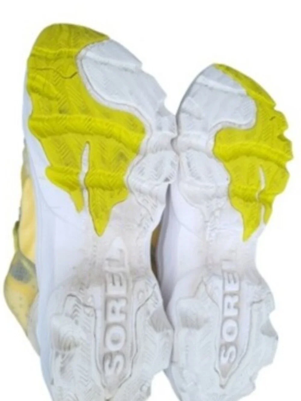 Sorel Kinetic Breakthru Breakthrough Yellow Gold Athletic Outdoor Sneaker Shoe 9
